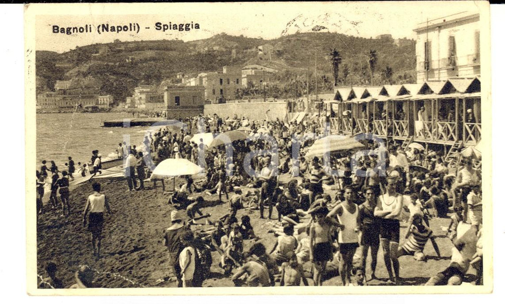 Cartolina originale da collezione 1933 BAGNOLI / NAPOLI Veduta della spiaggia affollata Cartolina ANIMATISSIMA FP 1
