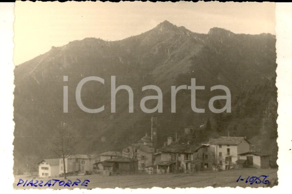 Fotografia d epoca originale 1956 PIAZZATORRE BG Veduta panoramica del paese Foto VINTAGE 10x8 cm 1
