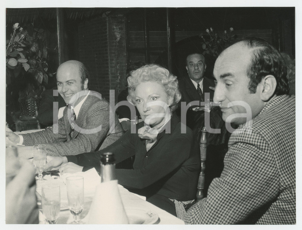 Fotografia d epoca originale 1970 ca JOLLY CLUB Paolo DE LEONIBUS al compleanno di Mario BERNASCONI Foto 1