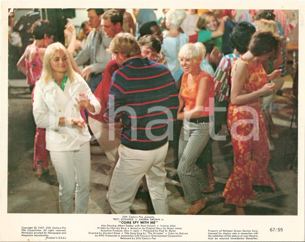 Fotografia d epoca originale 1967 COME SPY WITH ME Movie by Marshall STONE Dancing at a party Foto seriale 1