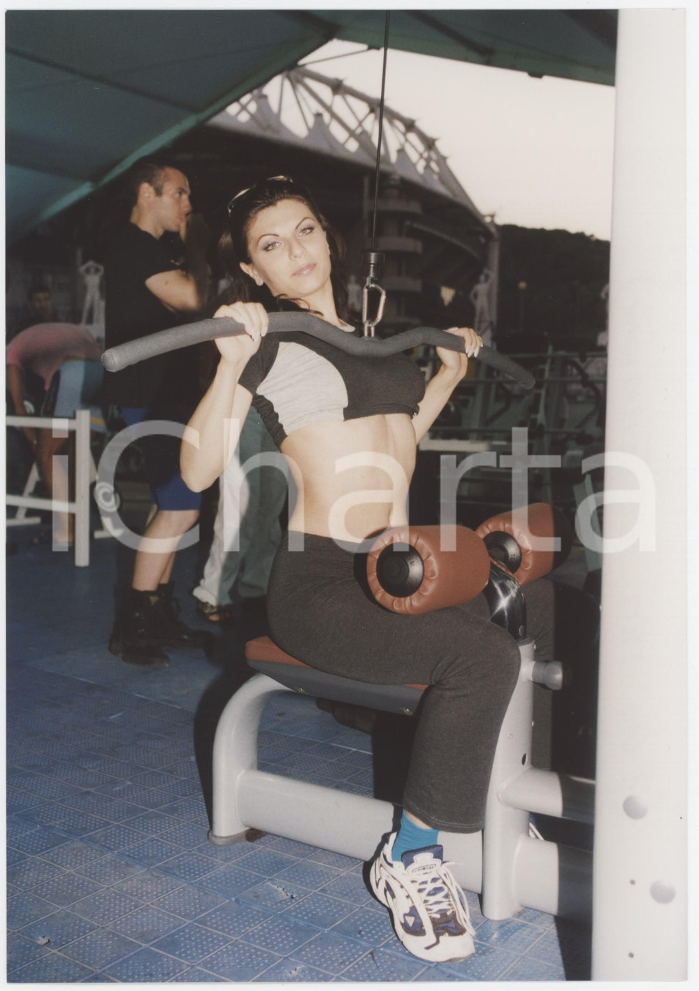 Fotografia d epoca originale 1995 ca COSTUME ITALIA Attrice Leila VIRZÃŒ in palestra  Foto 15x22 cm 2 1