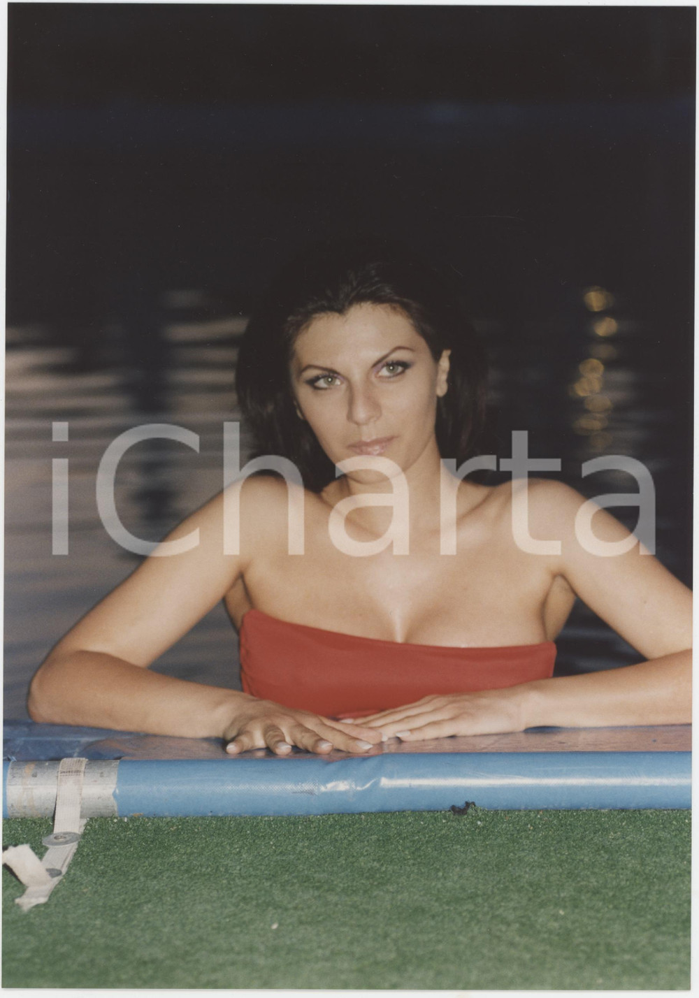 Fotografia d epoca originale 1995 ca COSTUME ITALIA Attrice Leila VIRZÃŒ in piscina  Foto 15x22 cm 2 1