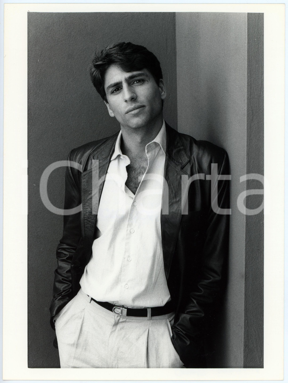 Fotografia d epoca originale 1985 ca ITALIA  CINEMA Vincent SPANO Ritratto dell attore  Foto 17x24 cm 1 1