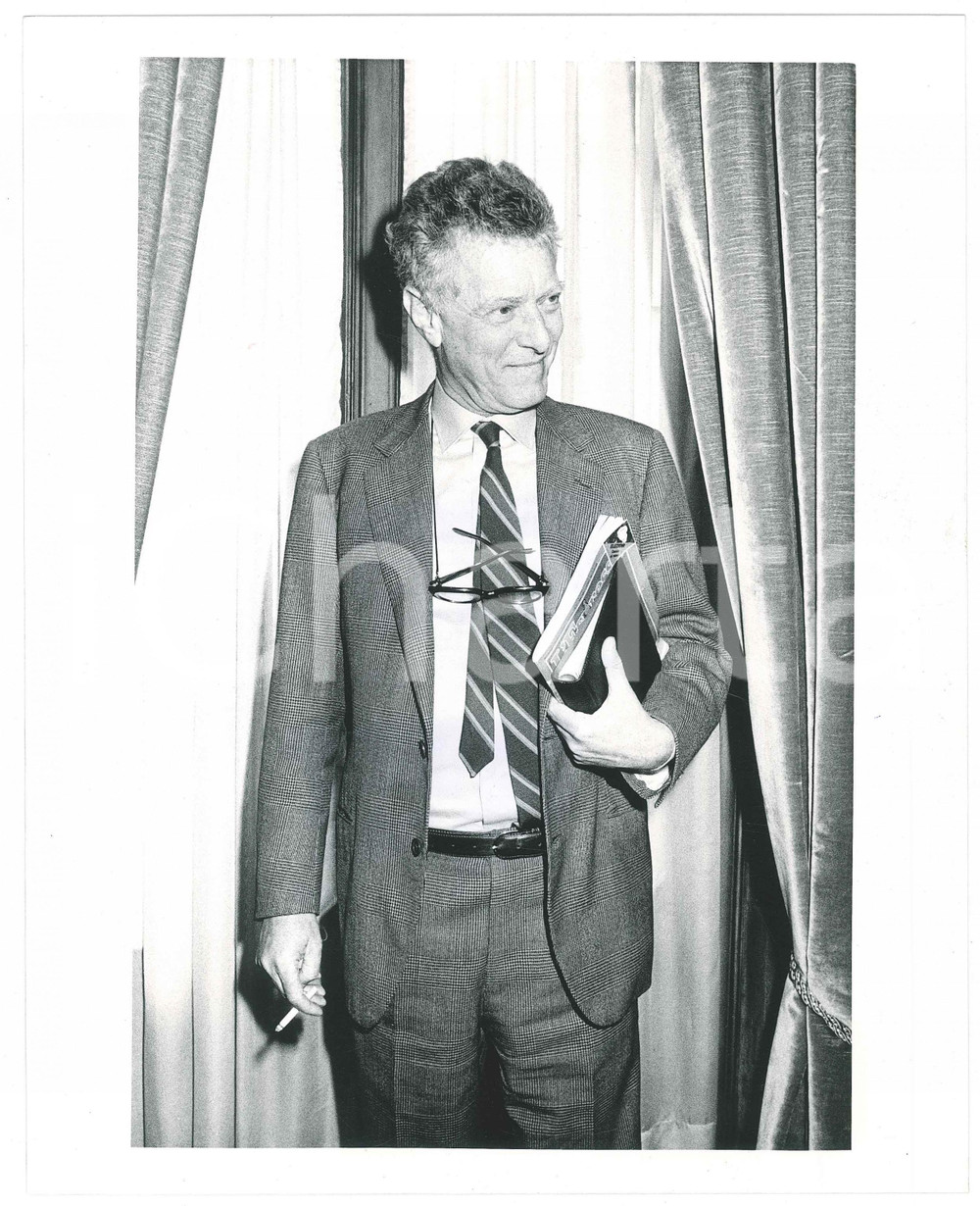 Fotografia d epoca originale 1985 ca COSTUME ITALIA  Carlo CARACCIOLO Ritratto dell imprenditore  Foto 2 1