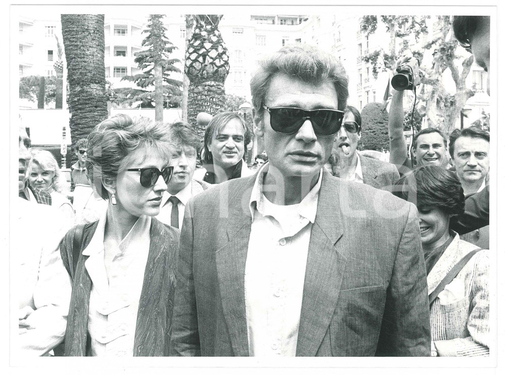 1985 ca CINEMA Ritratto di Johnny HALLYDAY e Nathalie BAYE - Foto 24x18 cm Fotografia di agenzia. GOOD/buono  Formato: 24x18 originale e autentica 1