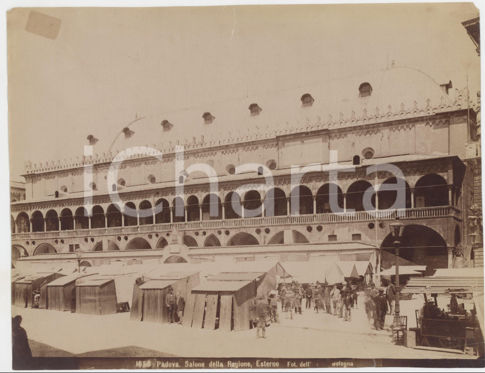 Fotografia d epoca originale 1900 ca PADOVA Mercato davanti a Palazzo della Ragione  Foto dell Emilia 1