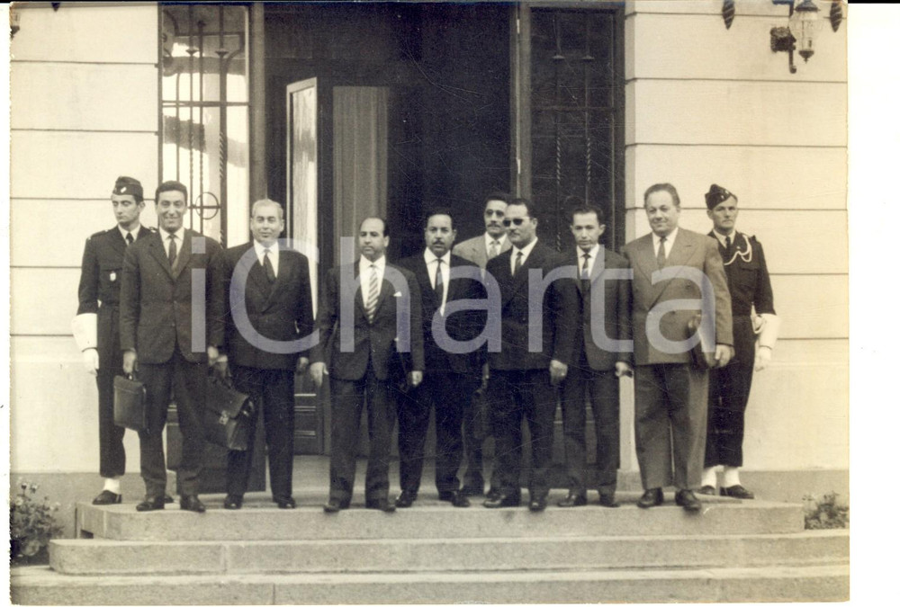 1961 Conférence d'EVIAN pour l'ALGERIE - La délégation du F. L. N. *Photo 18x13