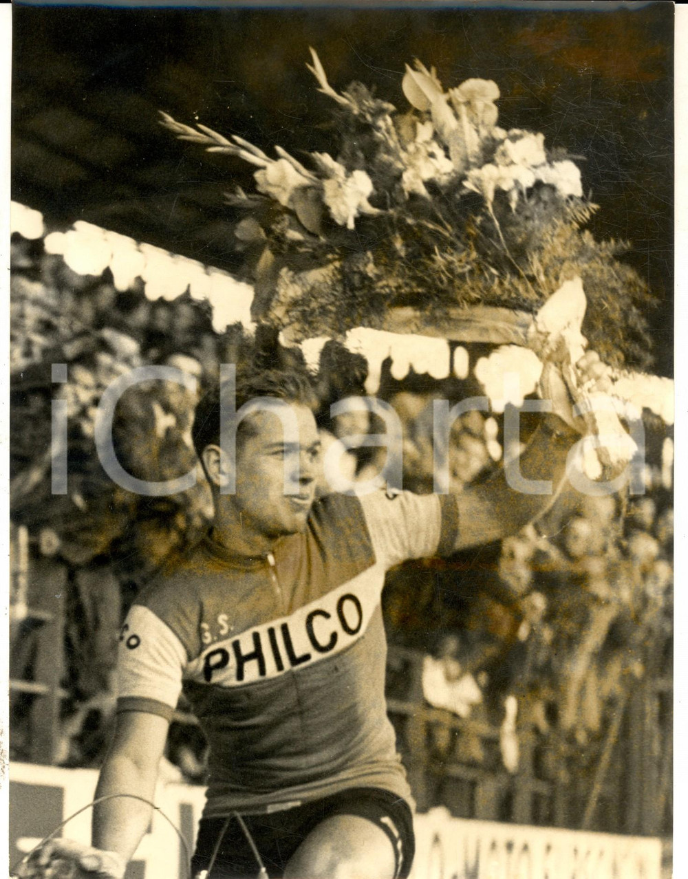 Fotografia d epoca originale 1962 CICLISMO MILANOSANREMO Emile DAEMS vincitore della corsa Foto 18x24 1