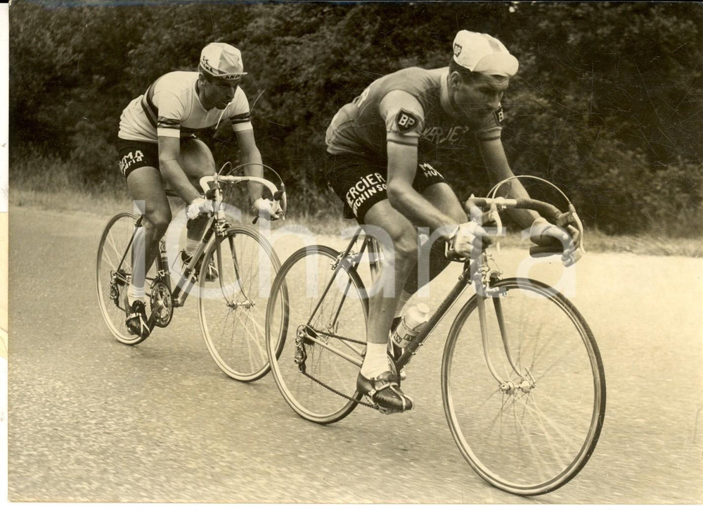 Fotografia d epoca originale 1962 TOUR DE FRANCE QUIMPERSAINT NAZAIRE Raymond POULIDOR et Rik VAN LOOY Foto 1