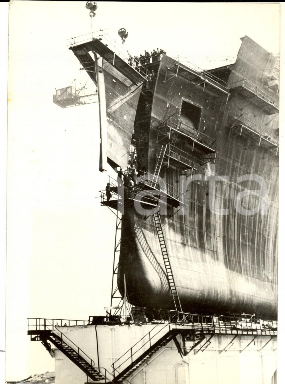 Fotografia d epoca originale 1959 SAINTNAZAIRE Lavori finali al FRANCE nei cantieri navali Foto 13x18 cm 1