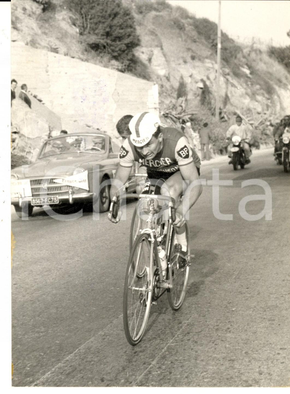 Fotografia d epoca originale 1961 CICLISMO MILANOSANREMO Raymond POULIDOR durante la fuga finale Foto 1
