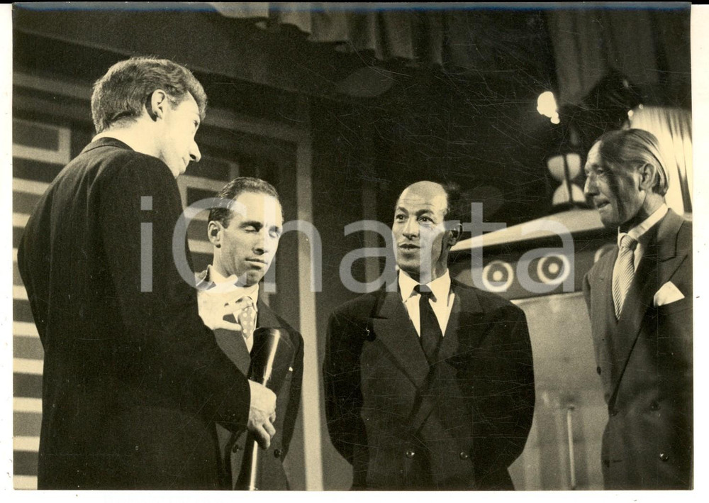 Fotografia d epoca originale 1957 LASCIA O RADDOPPIA Mike BONGIORNO con Piero TASSONE Zeno COLO  Hans NOBLE 1