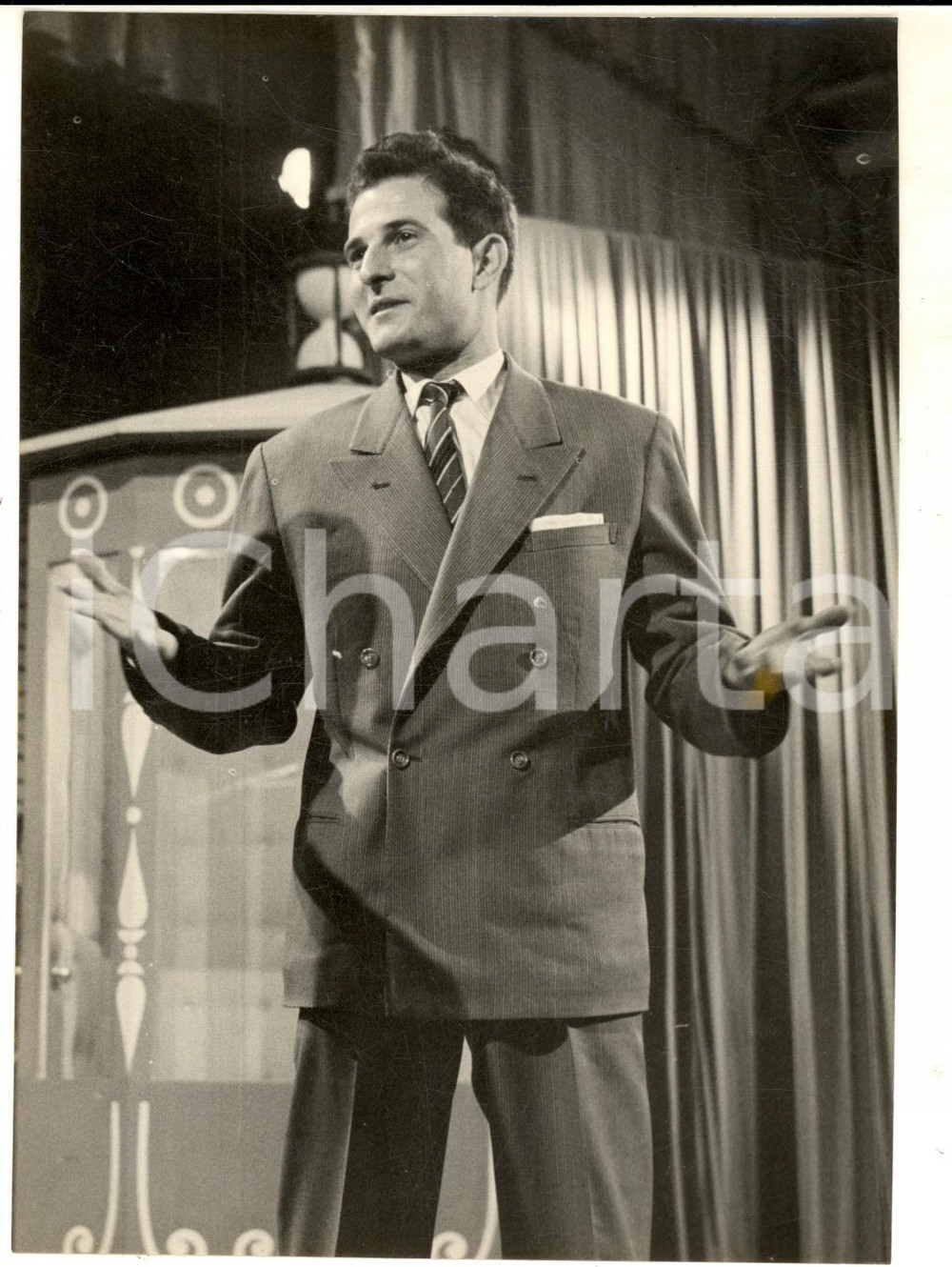Fotografia d epoca originale 1957 LASCIA O RADDOPPIA Ritratto concorrente Francesco CIPOLLA Foto 13x18 cm 1