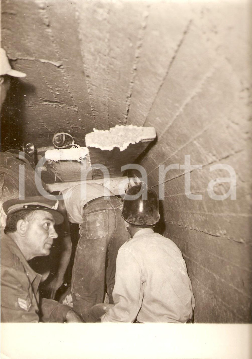 Fotografia d epoca originale 1959 CASTRONOVO DI SICILIA Crollo di una galleria dell acquedotto Foto 13x18 1
