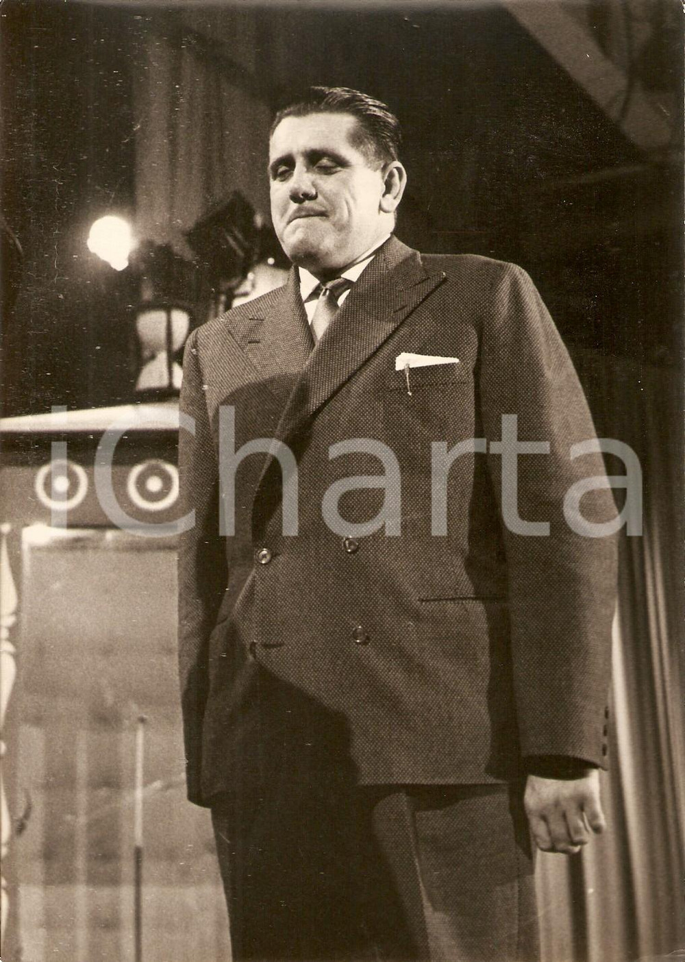 Fotografia d epoca originale 1957 LASCIA O RADDOPPIA Gino LENA Ritratto concorrente Foto 13x18 cm 1