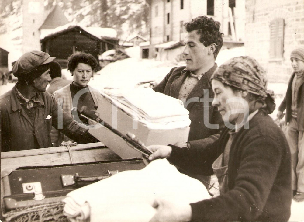 Fotografia d epoca originale 1959 HERBRIGGEN Evacuazione del paese per frana nella valle di ZERMATT Foto 1