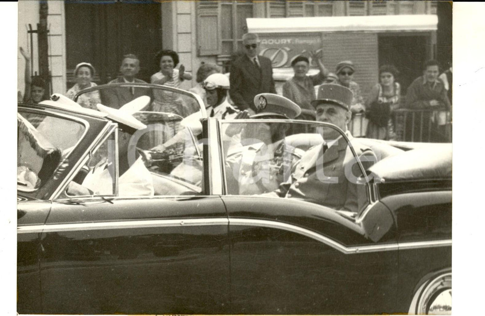 Fotografia d epoca originale 1959 PARIS HailÃ© SELASSIE  en visite avec le GÃ©nÃ©ral DE GAULLE Photo 18x14 1