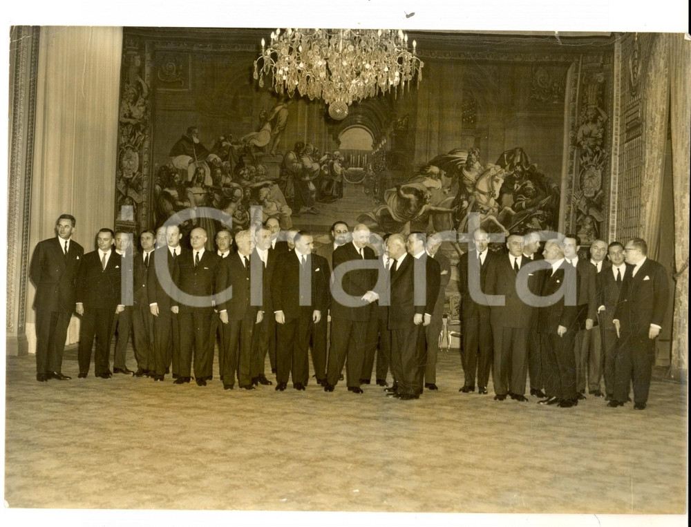 Fotografia d epoca originale 1962 PARIS Georges POMPIDOU presenta il suo nuovo governo a Charles DE GAULLE 1