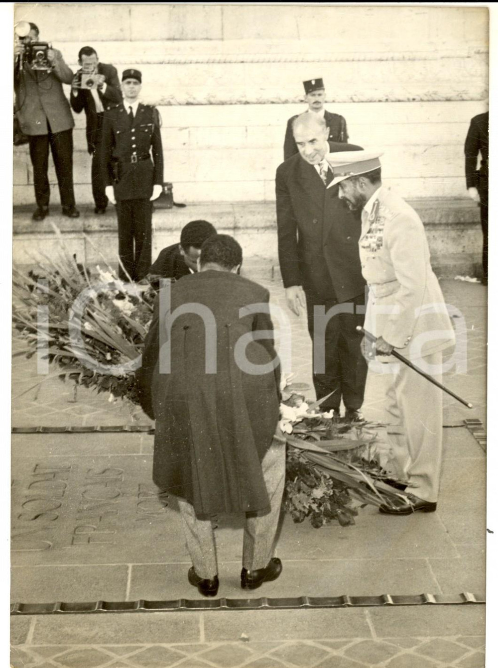 Fotografia d epoca originale 1959 PARIS HailÃ© SELASSIE  au tombeau du Soldat Inconnu Photo 14x18 cm 1