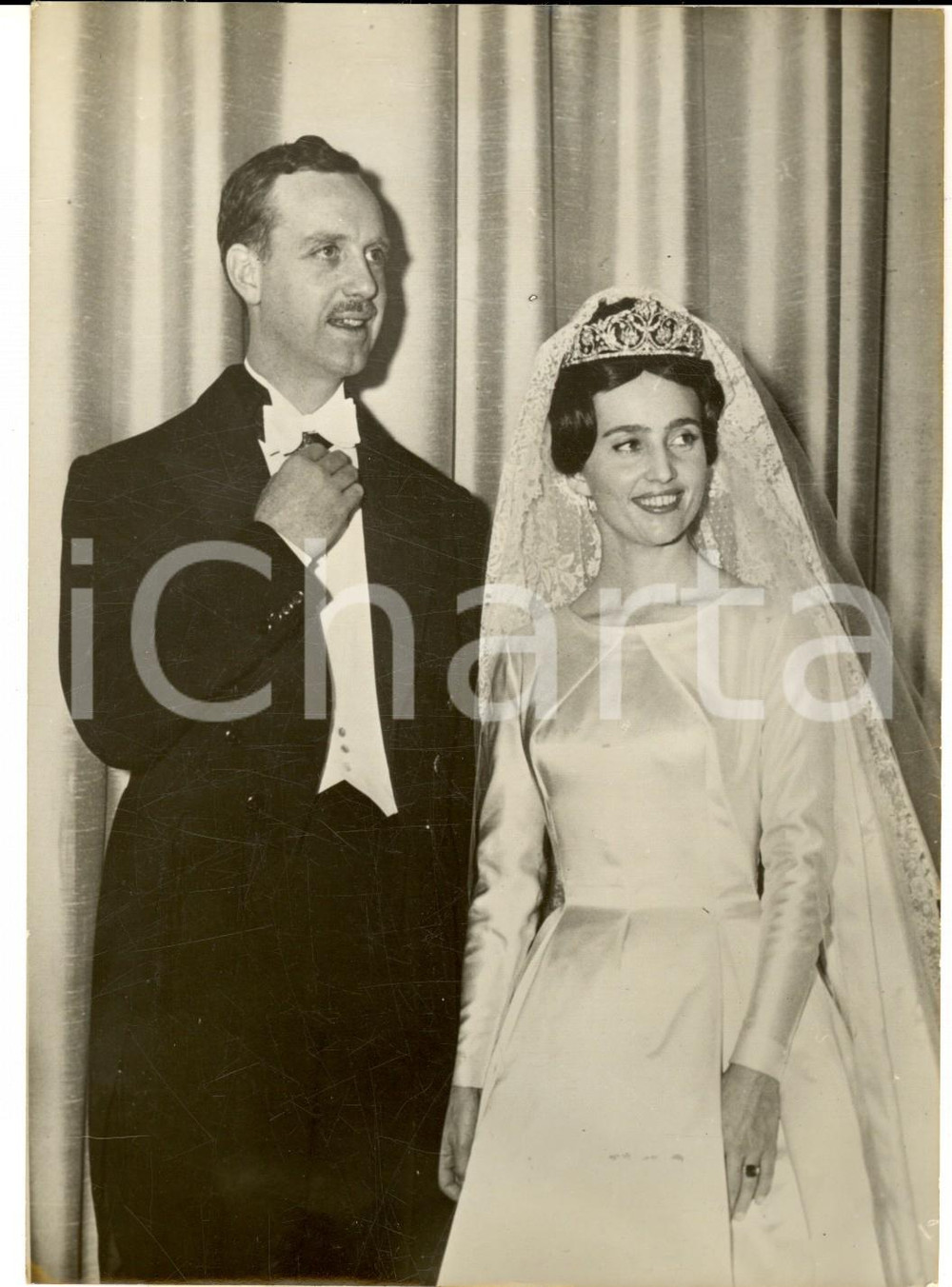 Fotografia d epoca originale 1960 PARIS Nozze Edouard LOBKOWICZ Maria Francesca di BORBONEPARMA Gli sposi 1