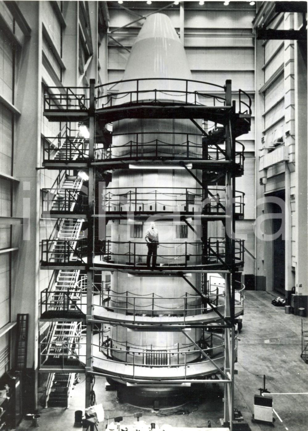 Fotografia d epoca originale 1972 CALIFORNIA Veduta dell incastellatura del Centauro Lockheed Corporation 1