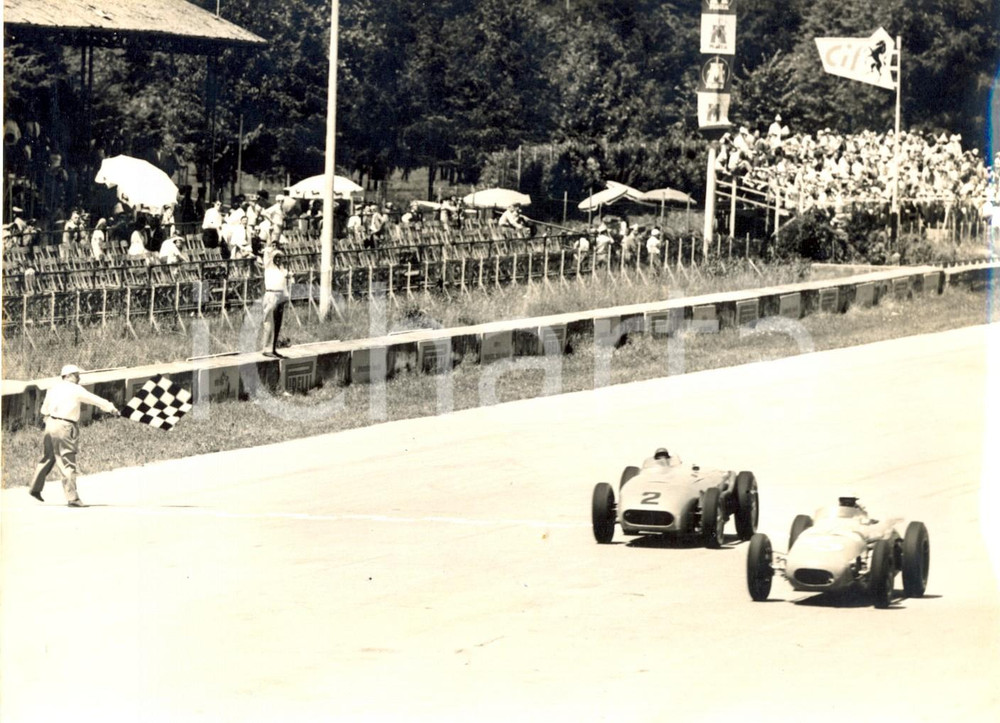 Fotografia d epoca originale 1958 MONZA  500 MIGLIA  Jim RATHMANN vince su Epperly Indy Roadster Foto 1