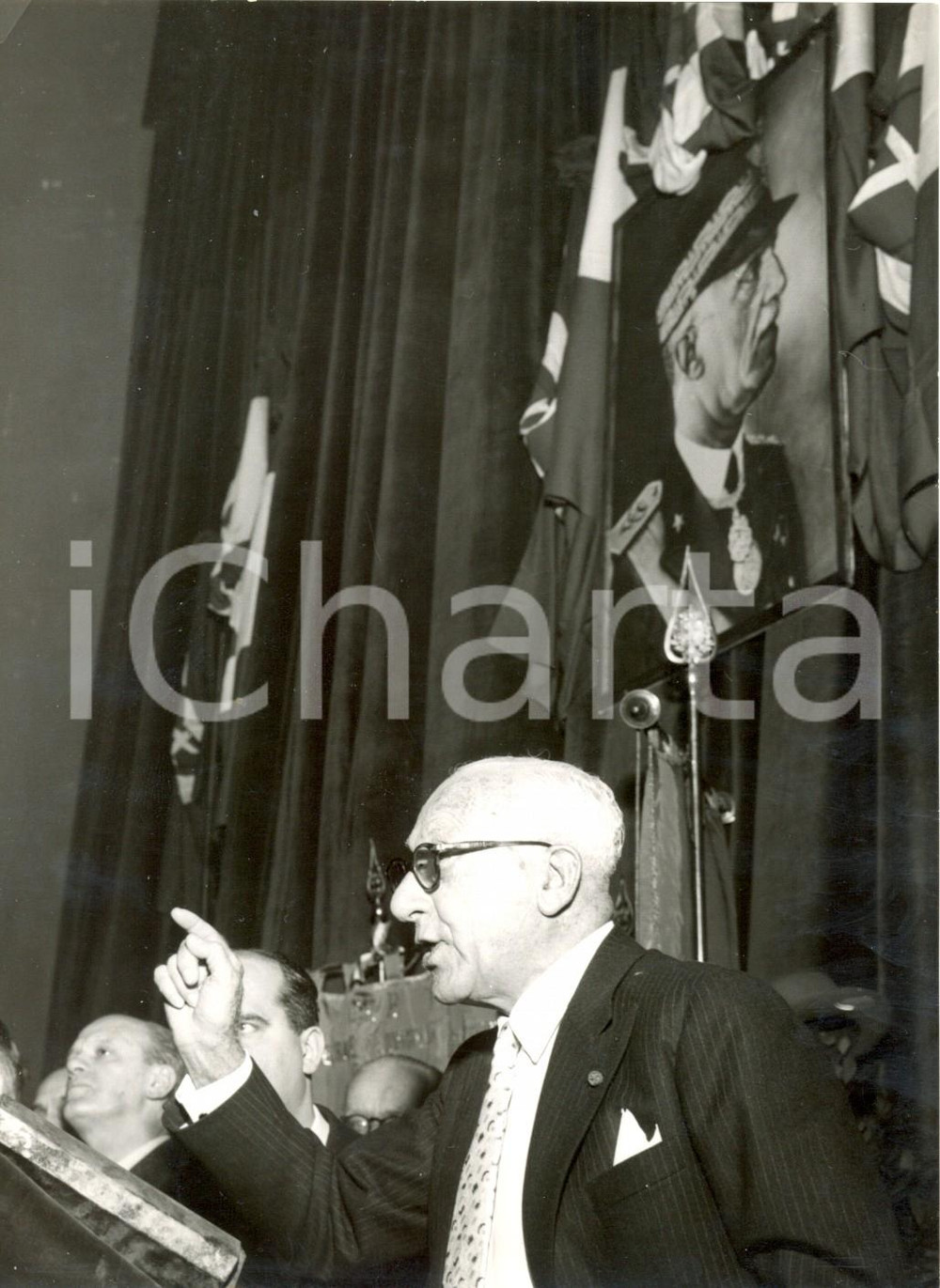 Fotografia d epoca originale 1958 MILANO Teatro Dal Verme  PARTITO POPOLARE MONARCHICO  Achille LAURO Foto 1