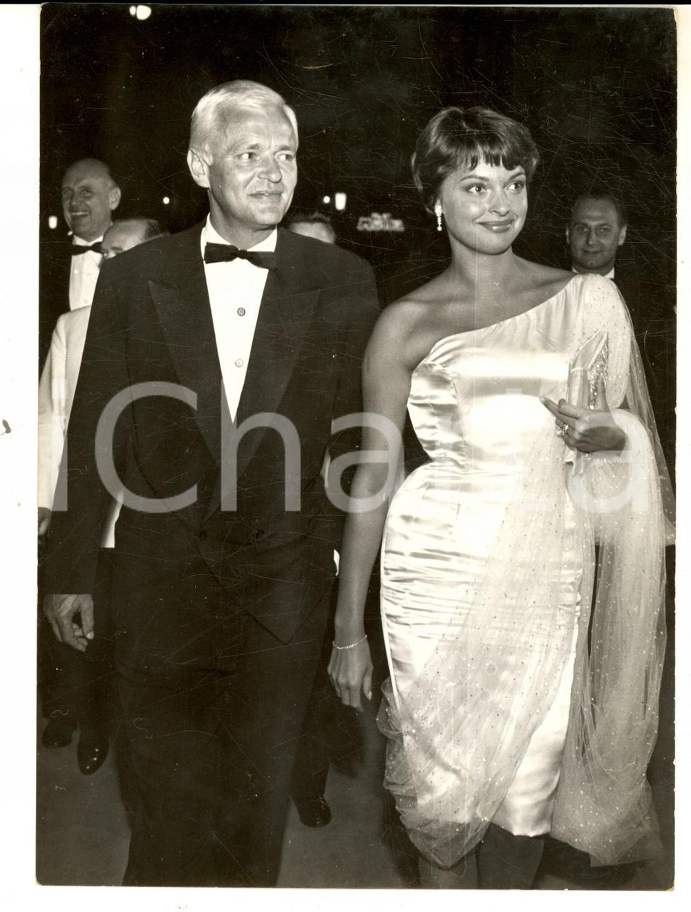 Fotografia d epoca originale 1958 VENEZIA Inaugurazione MOSTRA DEL CINEMA Nadja TILLER Peter VAN EYCK  Foto 1