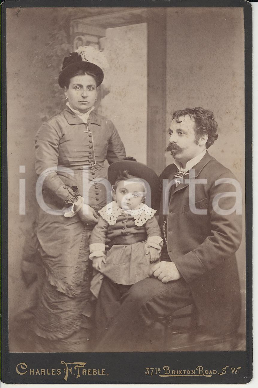 Fotografia d epoca originale 1880 ca LONDON Augusto DELLA CASA con la famiglia  Foto Charles F. TREBLE 1
