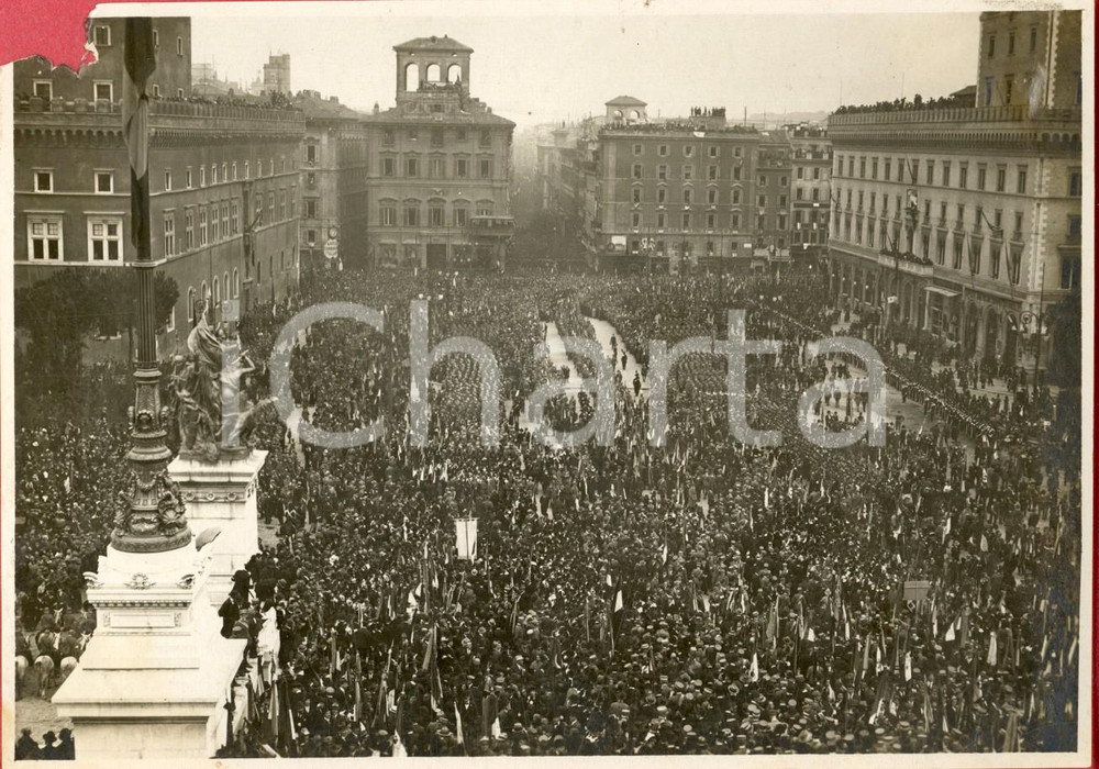 Fotografia d epoca originale 1921 ROMA Altare della Patria  Folla alla tumulazione del Milite Ignoto Foto 1