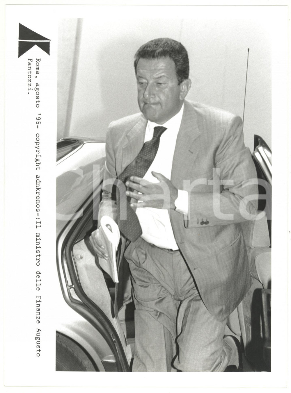 Fotografia d epoca originale 1995 ROMA Arrivo in auto del ministro Augusto FANTOZZI Foto 17x24 1