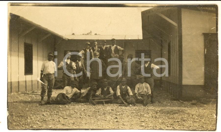 Fotografia d epoca originale 1917 WW1 VENCO  GO Casa del Soldato  Militari a riposo Foto 11x6 cm 1