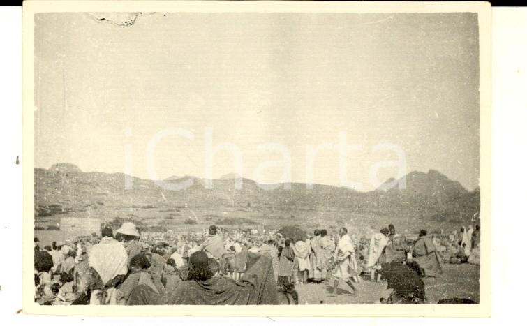 Fotografia d epoca originale 1935 ca AOI ETIOPIA Folla per una cerimonia religiosa  Fotografia 9x6 cm 1
