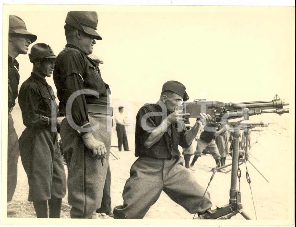 Fotografia d epoca originale 1935 ca ALBENGA Ufficiali del PNF durante esercitazione di tiro Foto REDOLFI 1
