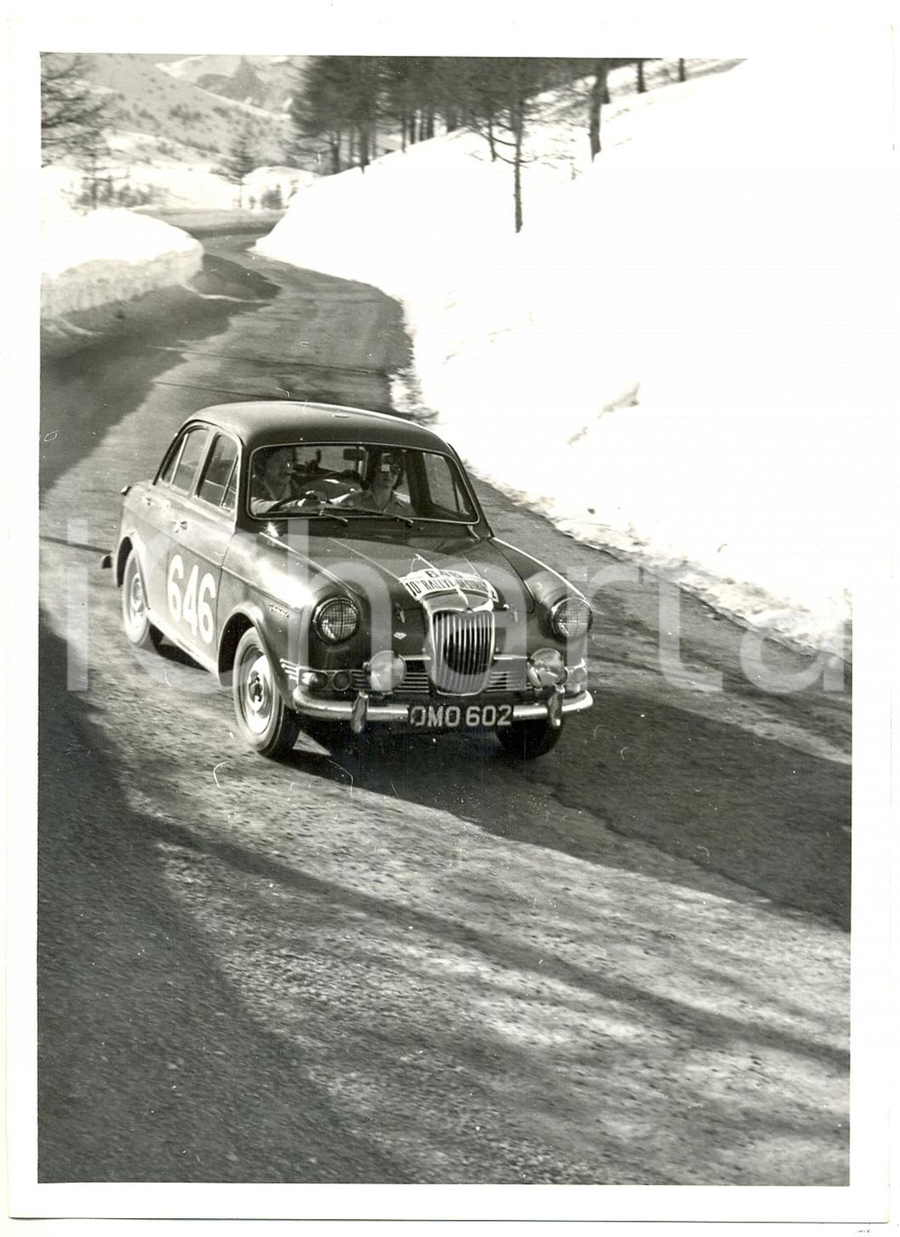 1959 10° RALLYE DEL SESTRIERE Pat MOSS durante la gara automobilistica *Foto