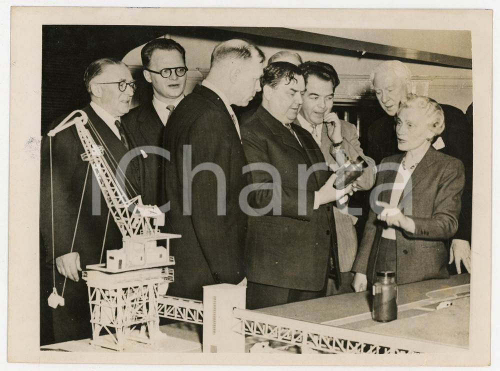 Fotografia d epoca originale 1956 LONDON More Power Exhibition Georgij MALENKOV Walter CITRINE Sonia HAMBOURG 1
