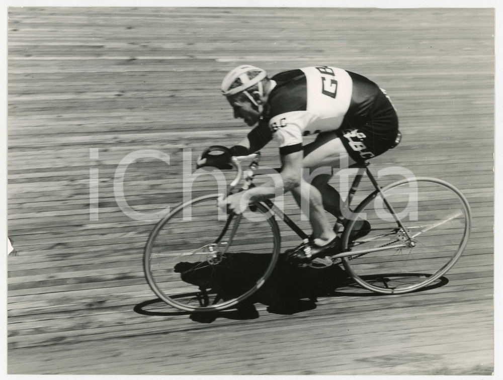 Fotografia d epoca originale 1966 MILANO Vigorelli CICLISMO su PISTA  Leandro FAGGIN campione del mondo FOTO 1