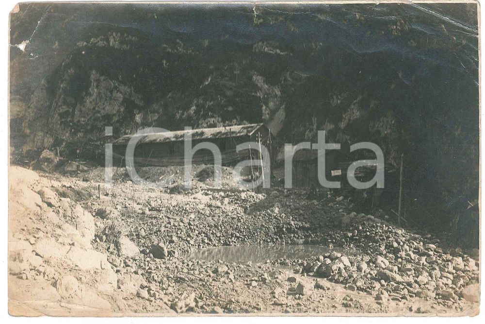 Fotografia d epoca originale 1918 WW1 ZONA DI GUERRA Edifici e tralicci colpiti Foto DANNEGGIATA 16x11 cm 1