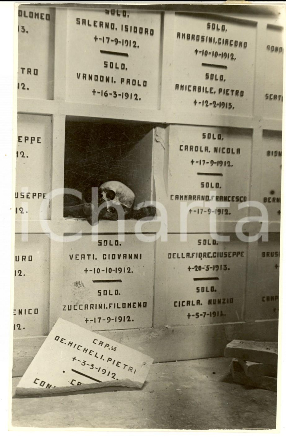 Fotografia d epoca originale 1941 WW2 DERNA LIBIA Cimitero devastato dagli inglesi durante l occupazione 1