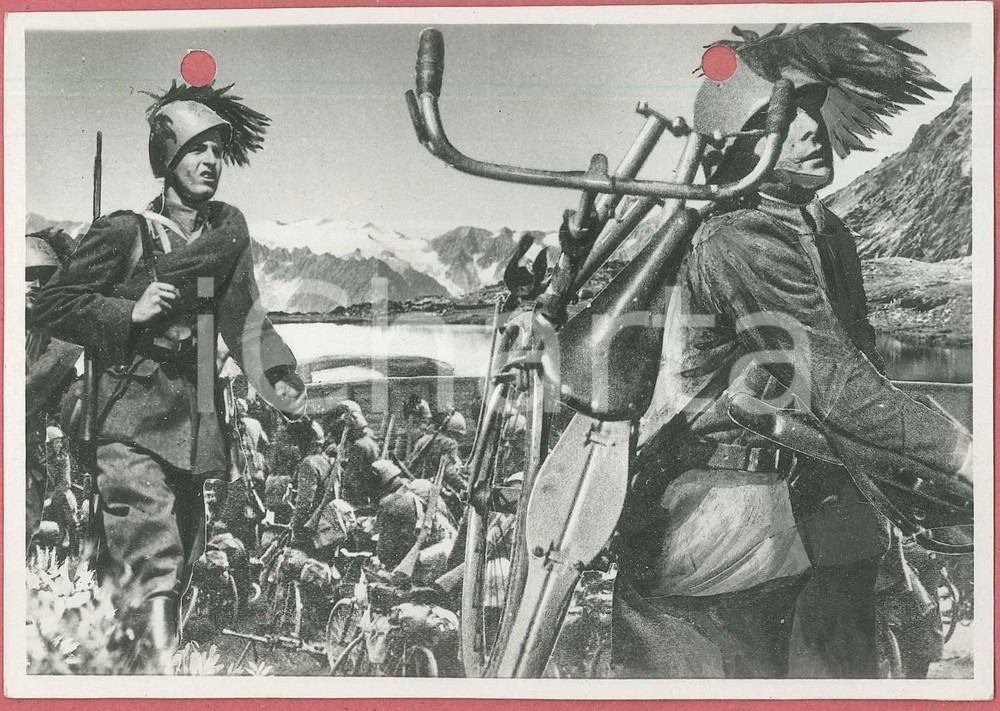 Cartolina originale da collezione 1940 WW2 Bersaglieri ciclisti in marcia Foto per cartolina ditta Paolo MARZARI 1