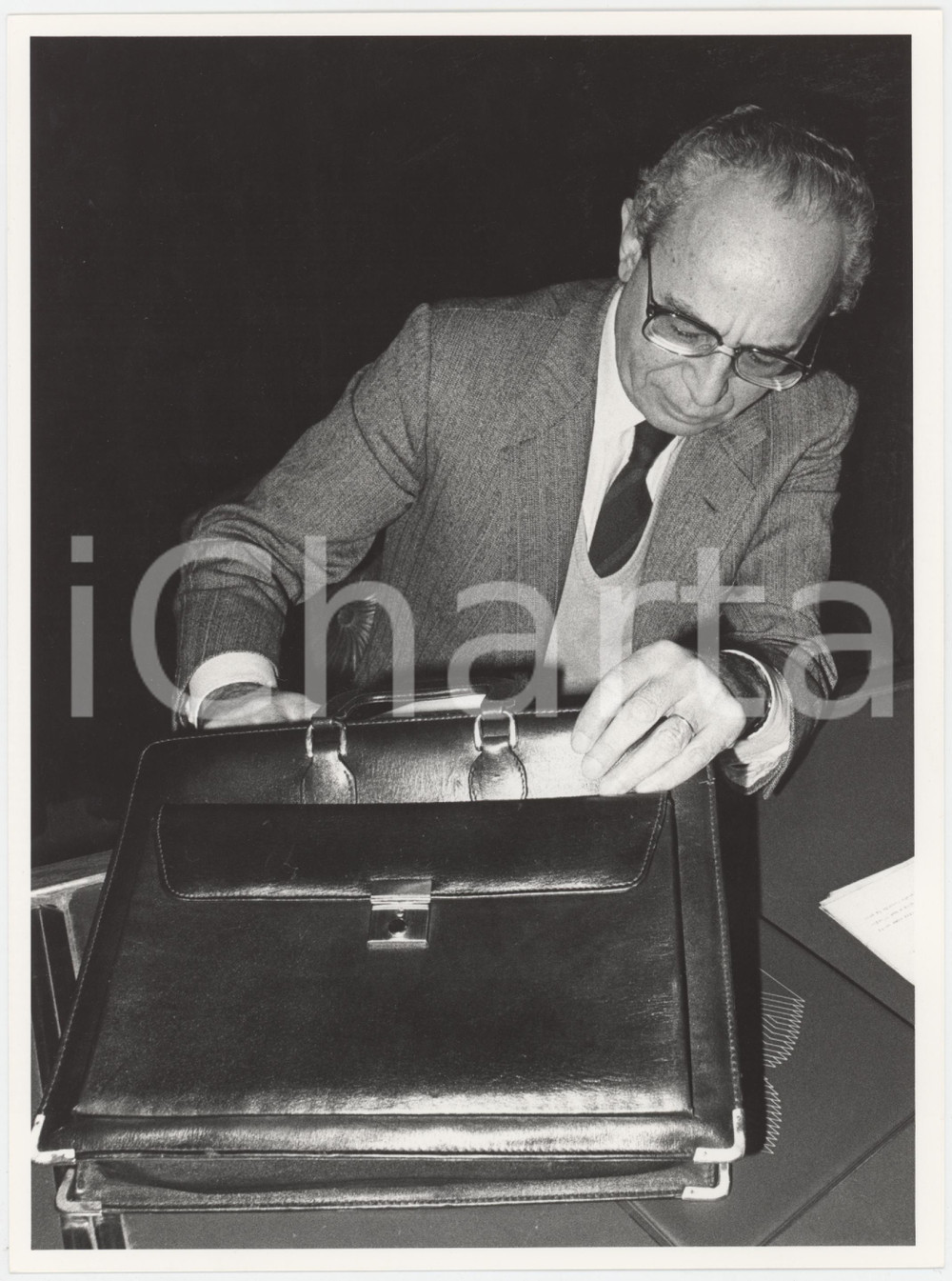 1985 ca DEMOCRAZIA CRISTIANA - Virginio ROGNONI - Ritratto (6) Foto Fotografia di agenzia.  GOOD/buono  Formato: 18x24 cm originale e autentica 1