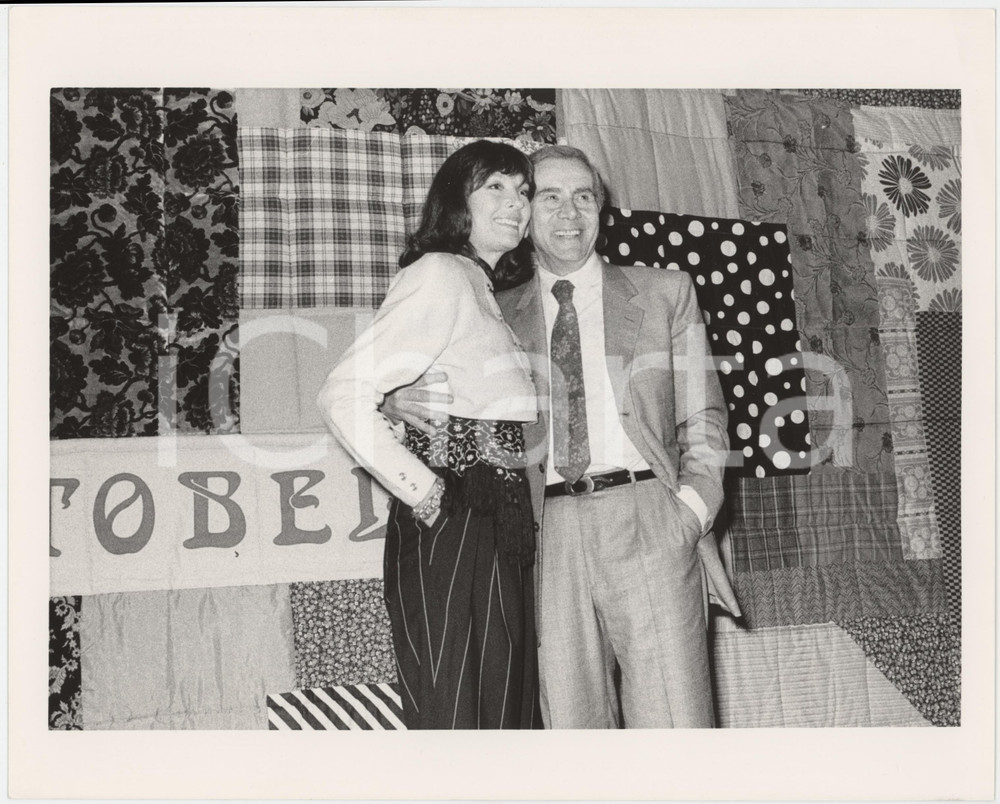 Fotografia d epoca originale 1987 RAI  PORTOBELLO Enzo TORTORA RenÃ©e LONGARINI Foto 25x20 cm 1
