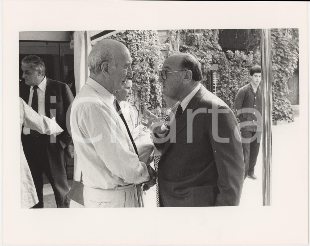 Fotografia d epoca originale 1985 ca VENEZIA Mostra del Cinema  Giuliano MONTALDO Giuseppe ROSSINI Foto 1