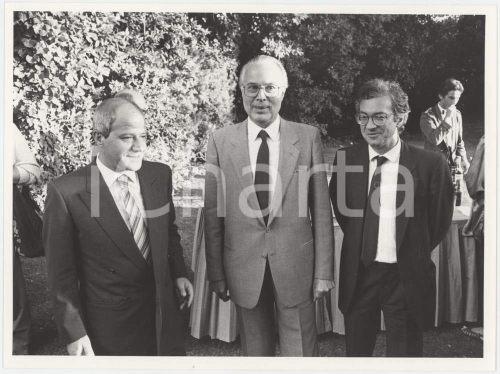 1985 ca ITALIA - COSTUME Ivo GRIPPO Lelio LAGORIO a un evento - Foto 24x18 cm Fotografia originale di agenzia. GOOD/buono  Formato: 24x18 cm originale e autentica 1