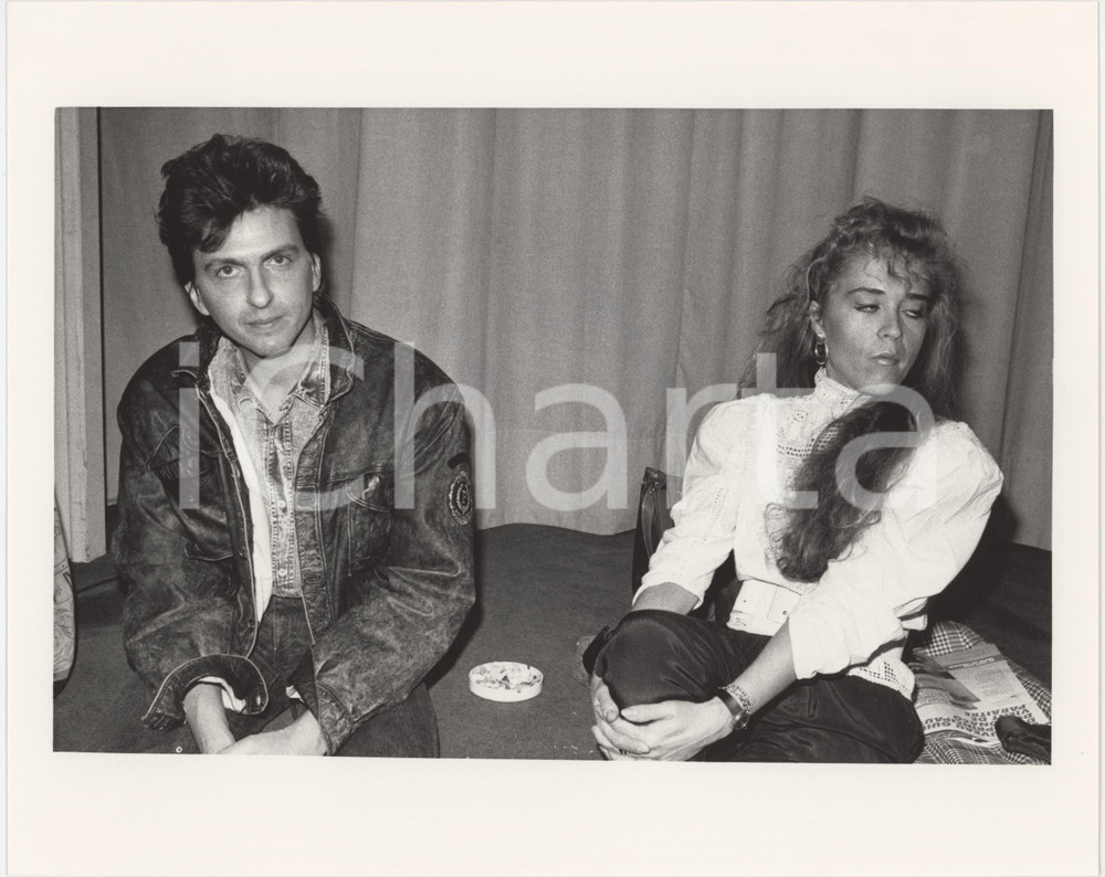 1985 ca ITALIA - MUSICA Gianni TOGNI Ritratto del cantante - Foto 25x20 cm (2) Fotografia originale di agenzia. GOOD/buono  Formato: 25x20 cm originale e autentica 1