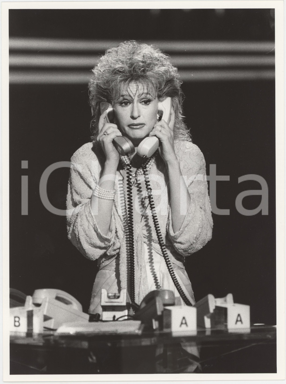 Fotografia d epoca originale 1985 RAI UNO Loretta Goggi in Quiz  Loretta GOGGI al telefono  Foto 3 1