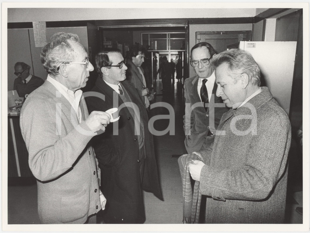 Fotografia d epoca originale 1985 RAI  COSTUME Luigi PINTOR Luigi GRANELLI Foto 24x18 cm 1 1