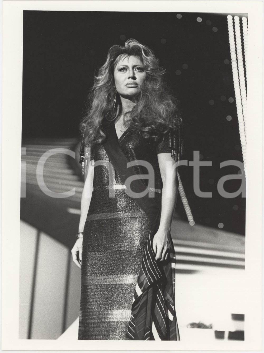 Fotografia d epoca originale 1984 FESTIVAL DI SANREMO Alida CHELLI Ritratto della cantante  Foto 18x24 cm 1