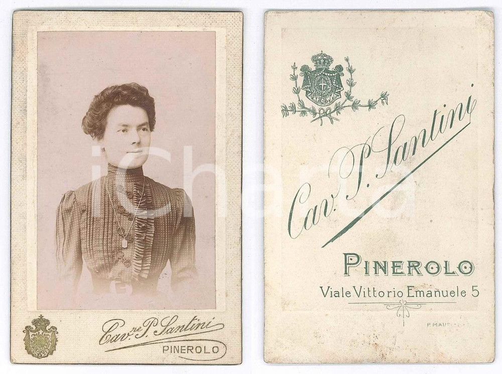 Fotografia d epoca originale 1900 ca PINEROLO Ritratto di donna con abito a stampa Foto P. SANTINI CDV 1