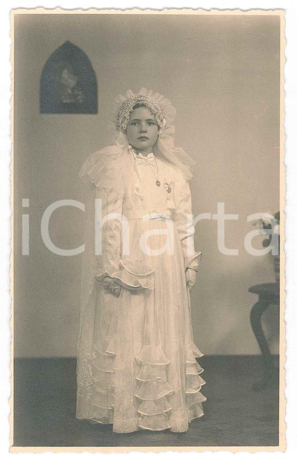Fotografia d epoca originale 1940 ca VERCELLI Bambina alla Prima Comunione Foto cartolina CANTON 1